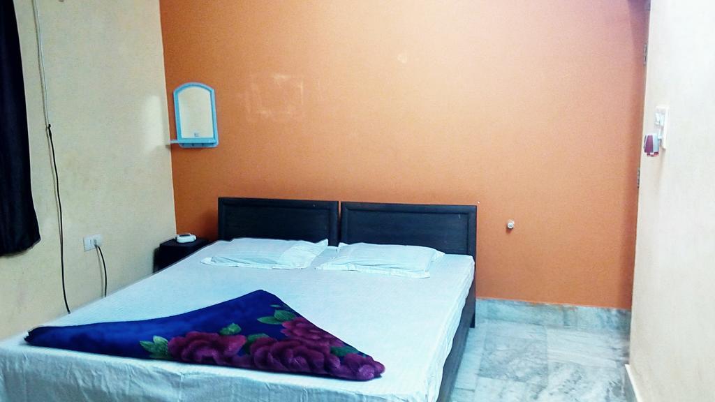 Laughing Buddha Homestay Bhubaneswar Bagian luar foto