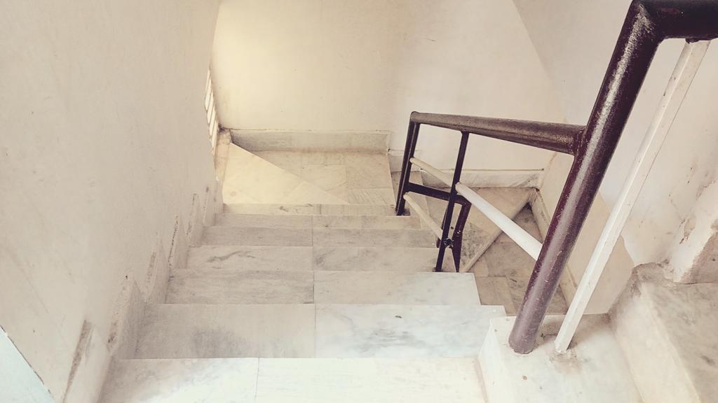 Laughing Buddha Homestay Bhubaneswar Bagian luar foto