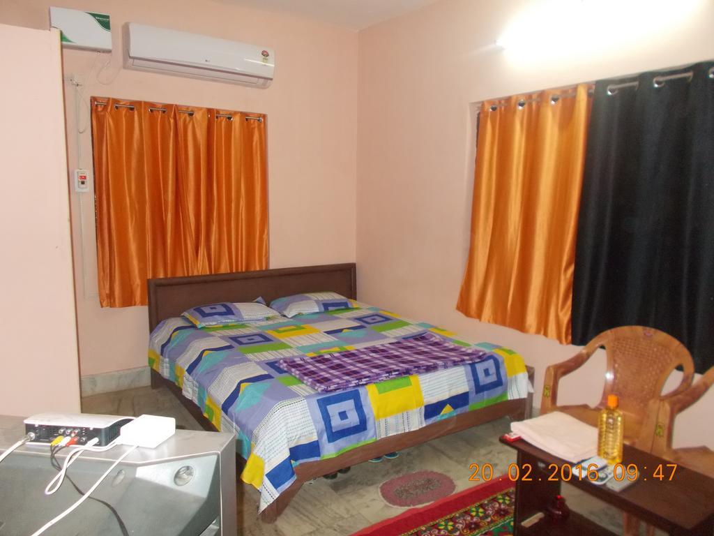 Laughing Buddha Homestay Bhubaneswar Bagian luar foto